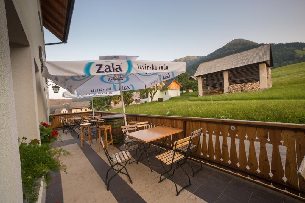 Guesthouse Macesen Spodnja Sorica Exterior photo
